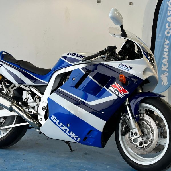 Alternative view of SUZUKI GSXR1100 AÑO91