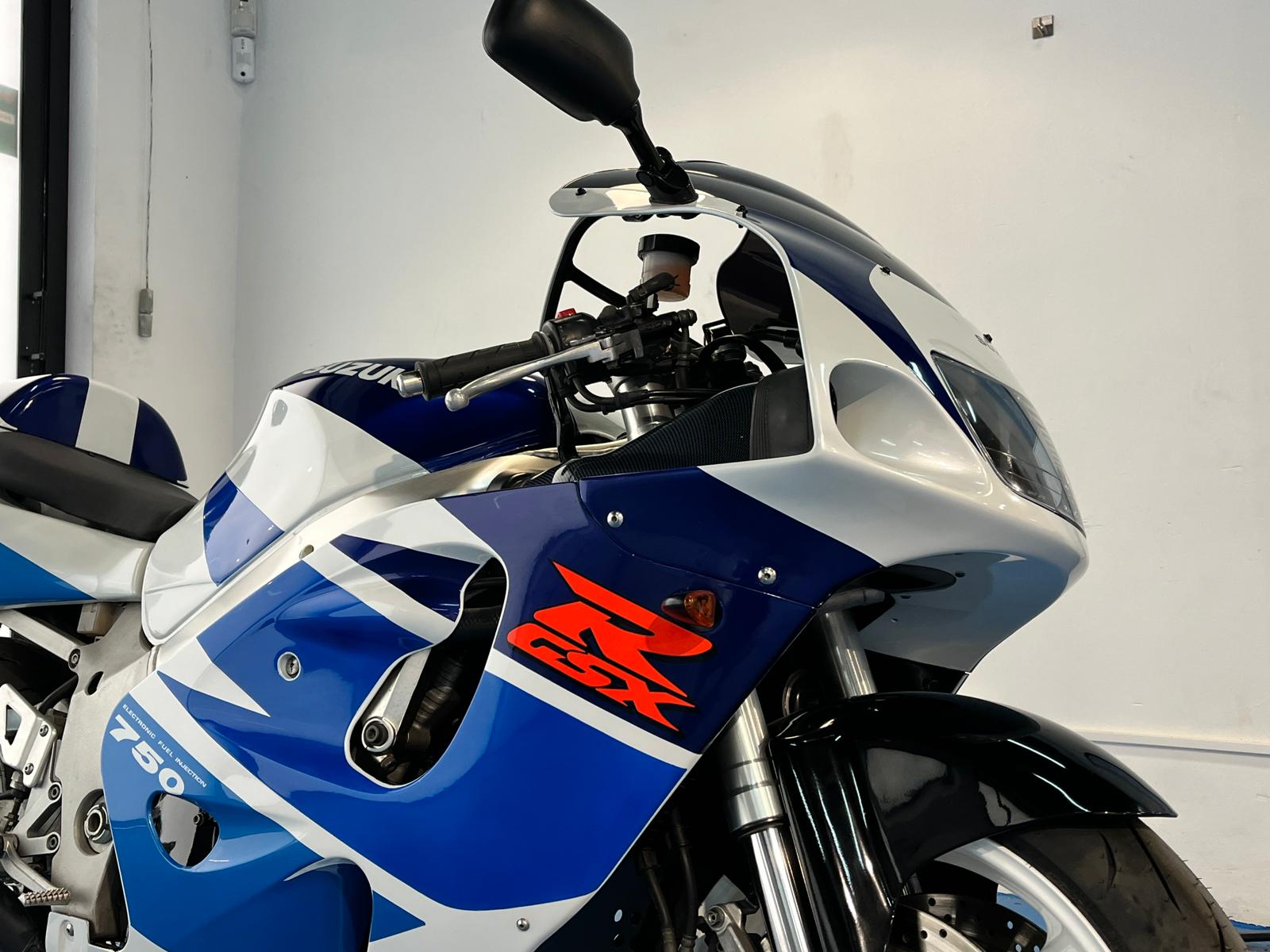 SUZUKI GSXR 750 SRAD - Imagen 7