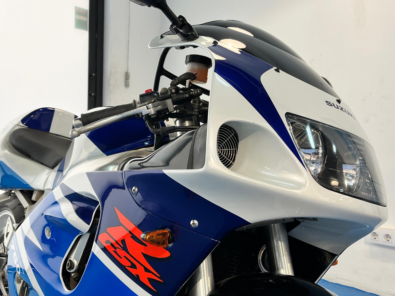 SUZUKI GSXR 750 SRAD - Imagen 8