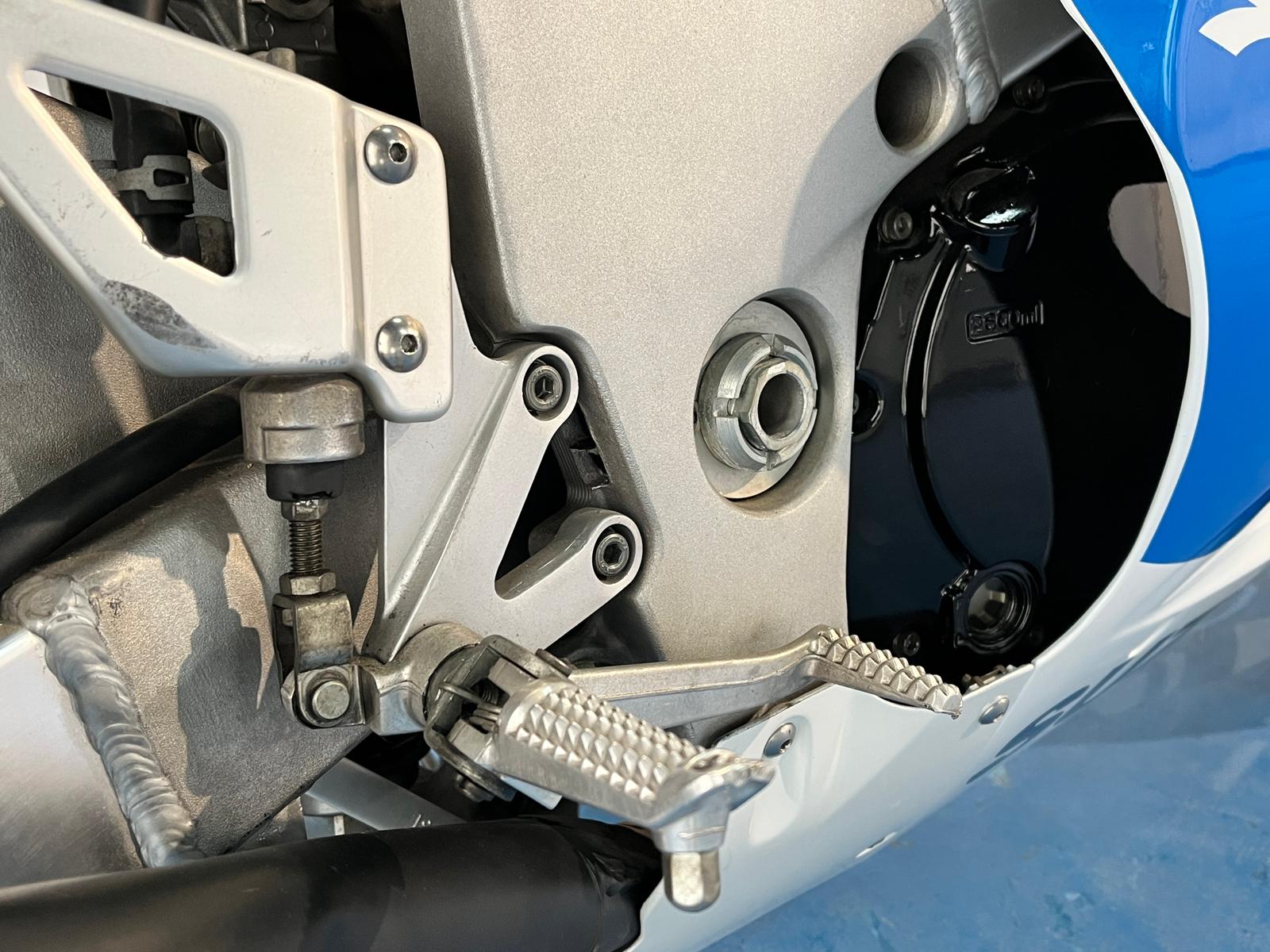 SUZUKI GSXR 750 SRAD - Imagen 17