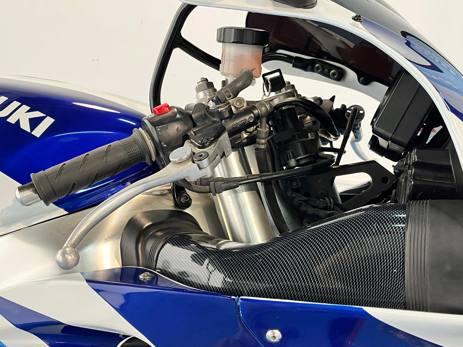 SUZUKI GSXR 750 SRAD - Imagen 25