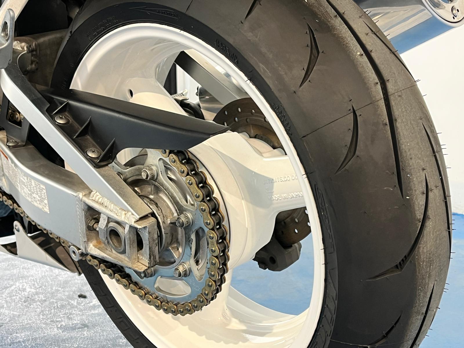 SUZUKI GSXR 750 SRAD - Imagen 39