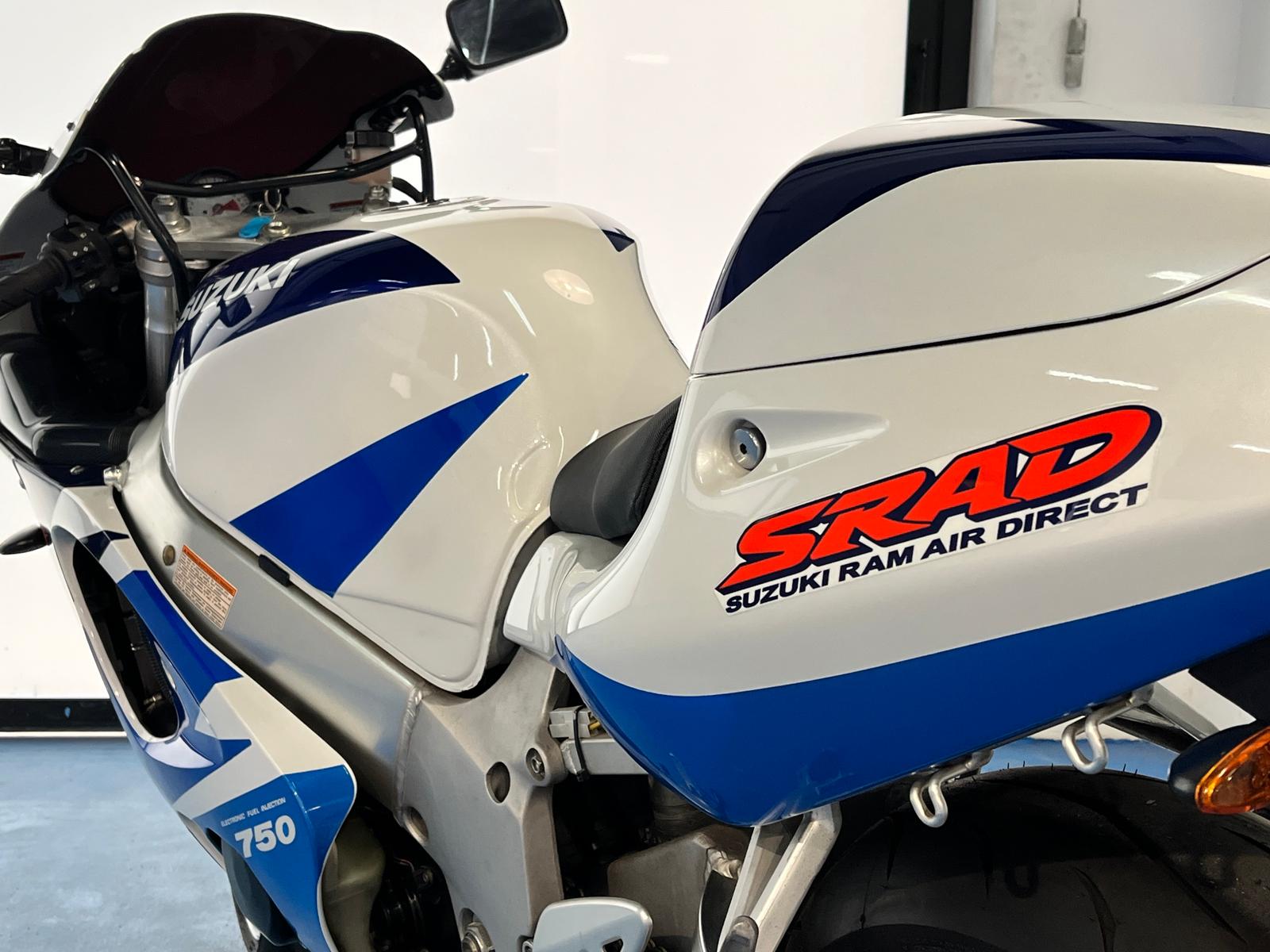 SUZUKI GSXR 750 SRAD - Imagen 40