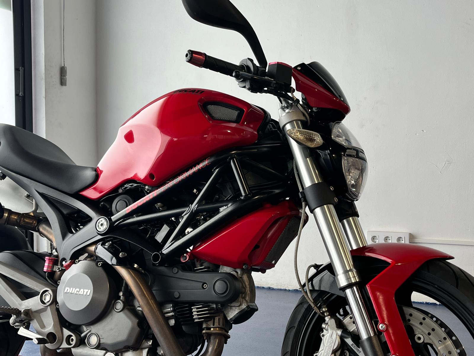 DUCATI MONSTER 696 ABS - Imagen 6