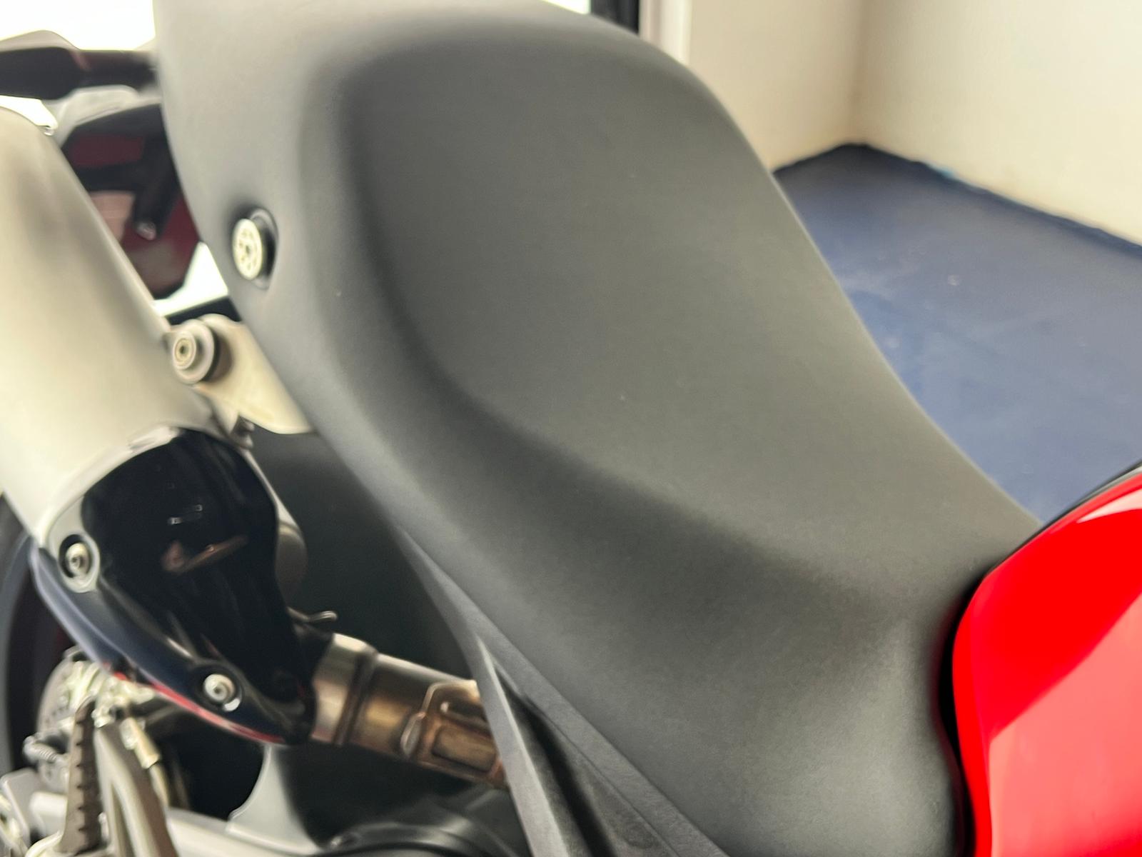 DUCATI MONSTER 696 ABS - Imagen 21