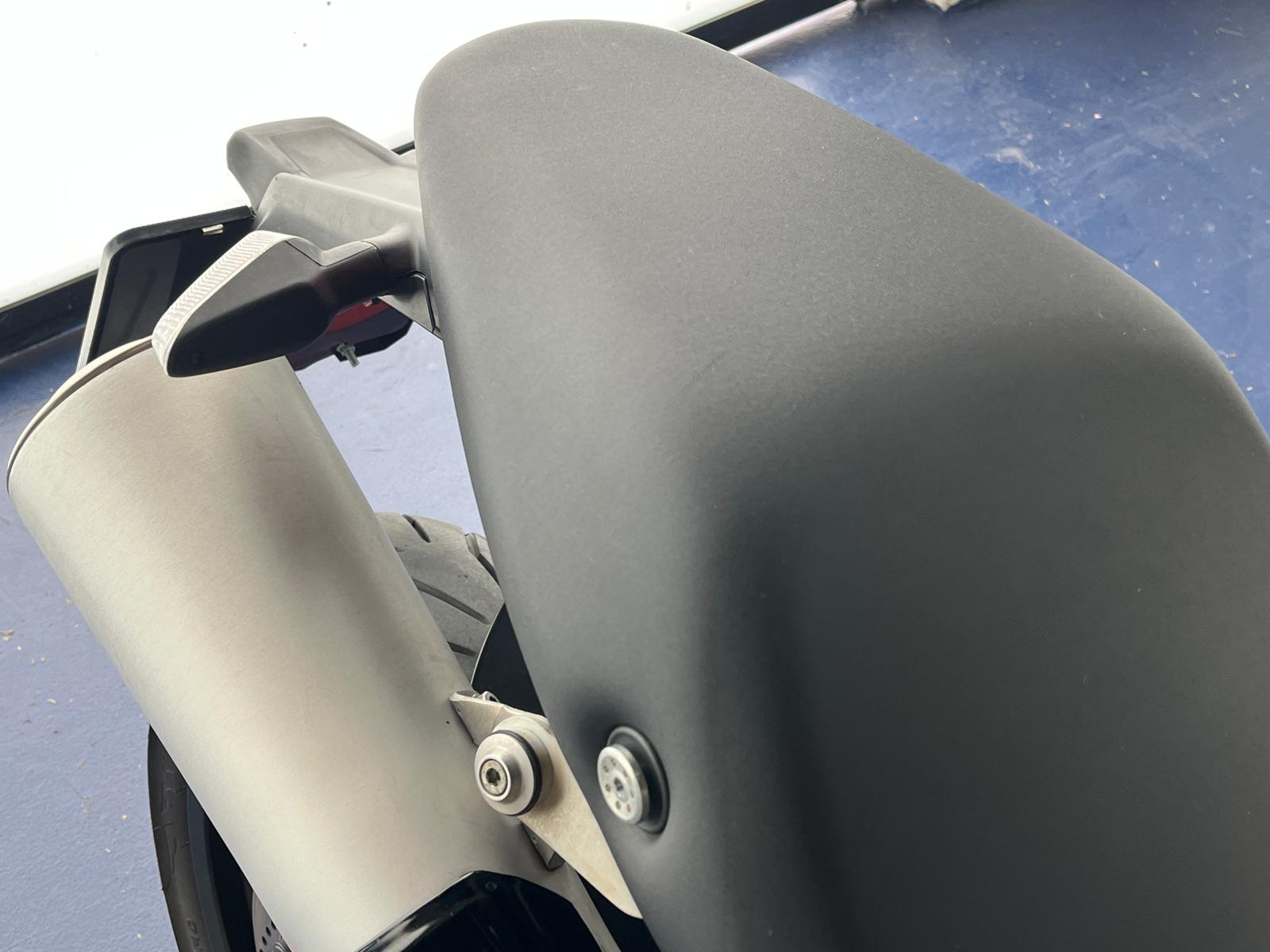 DUCATI MONSTER 696 ABS - Imagen 24