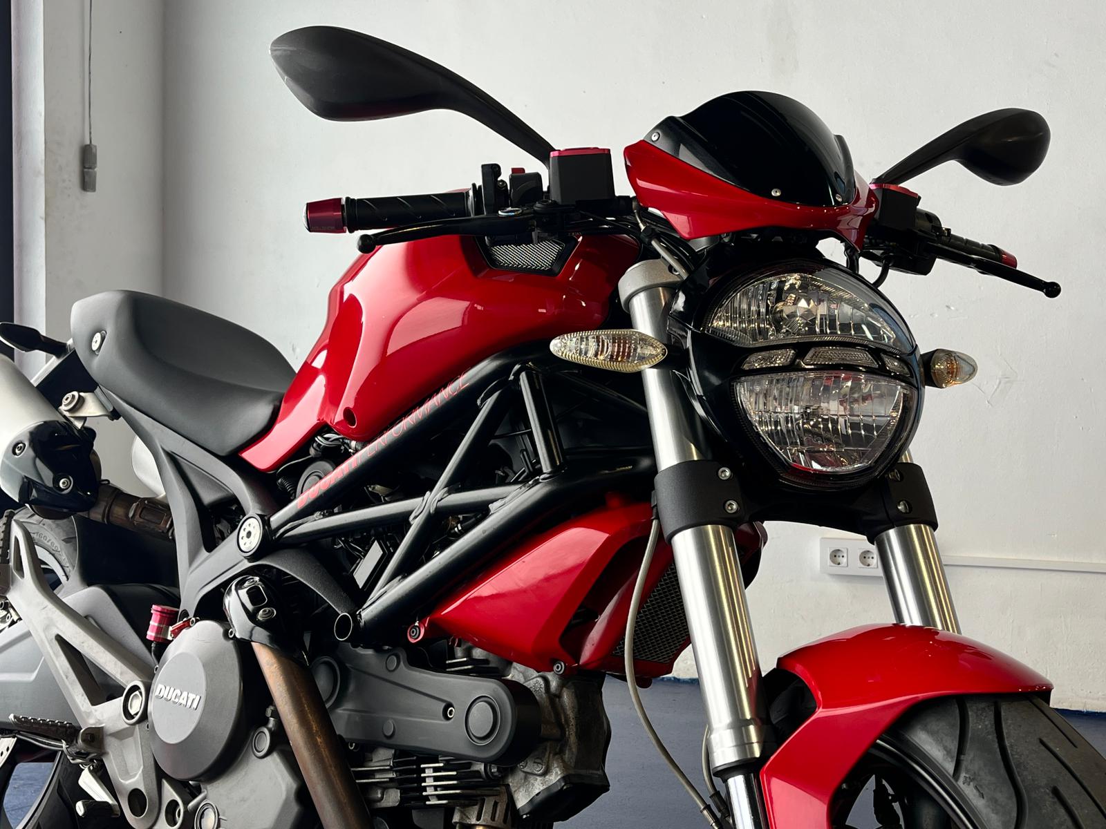 DUCATI MONSTER 696 ABS - Imagen 25
