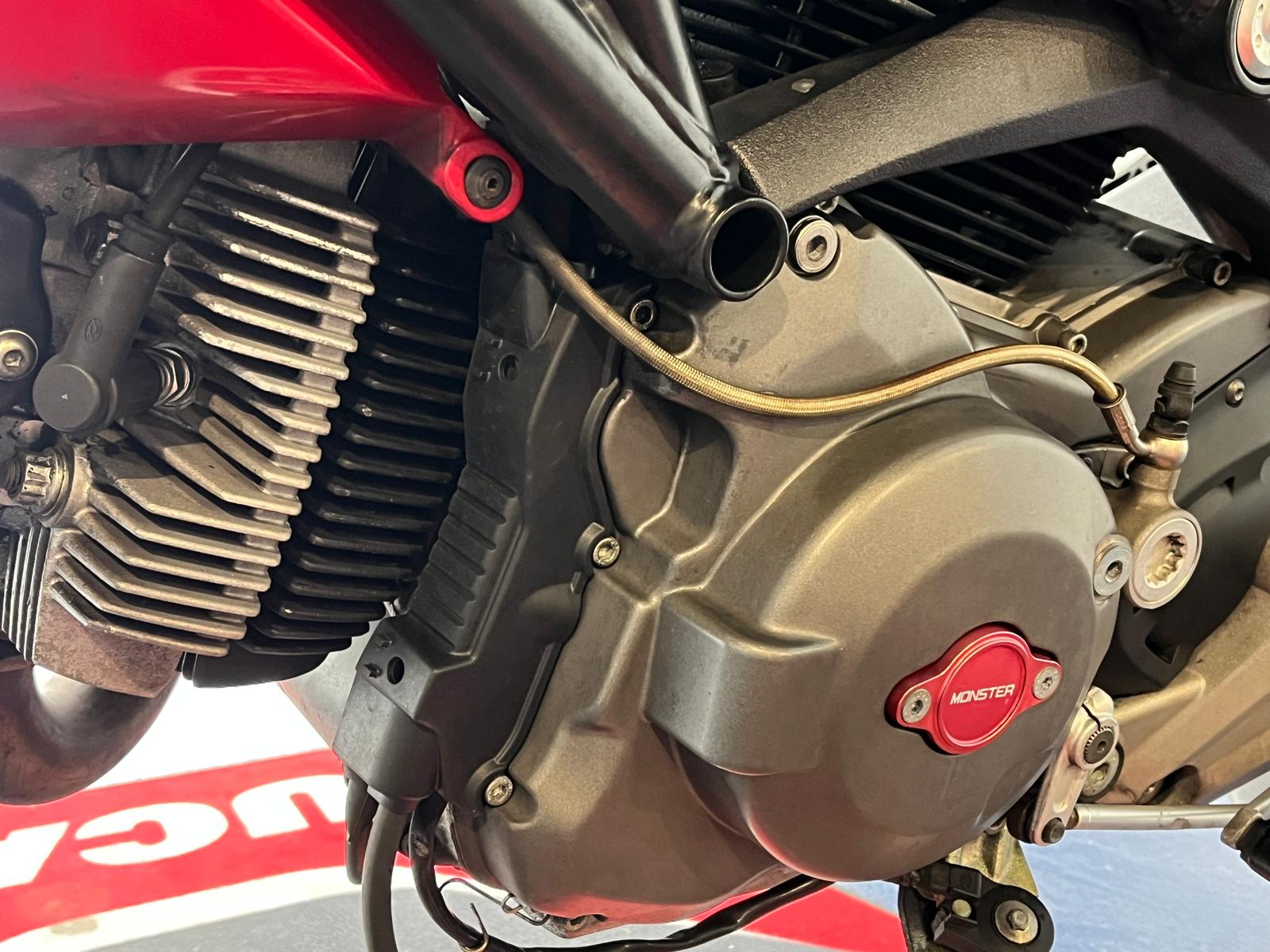 DUCATI MONSTER 696 ABS - Imagen 30