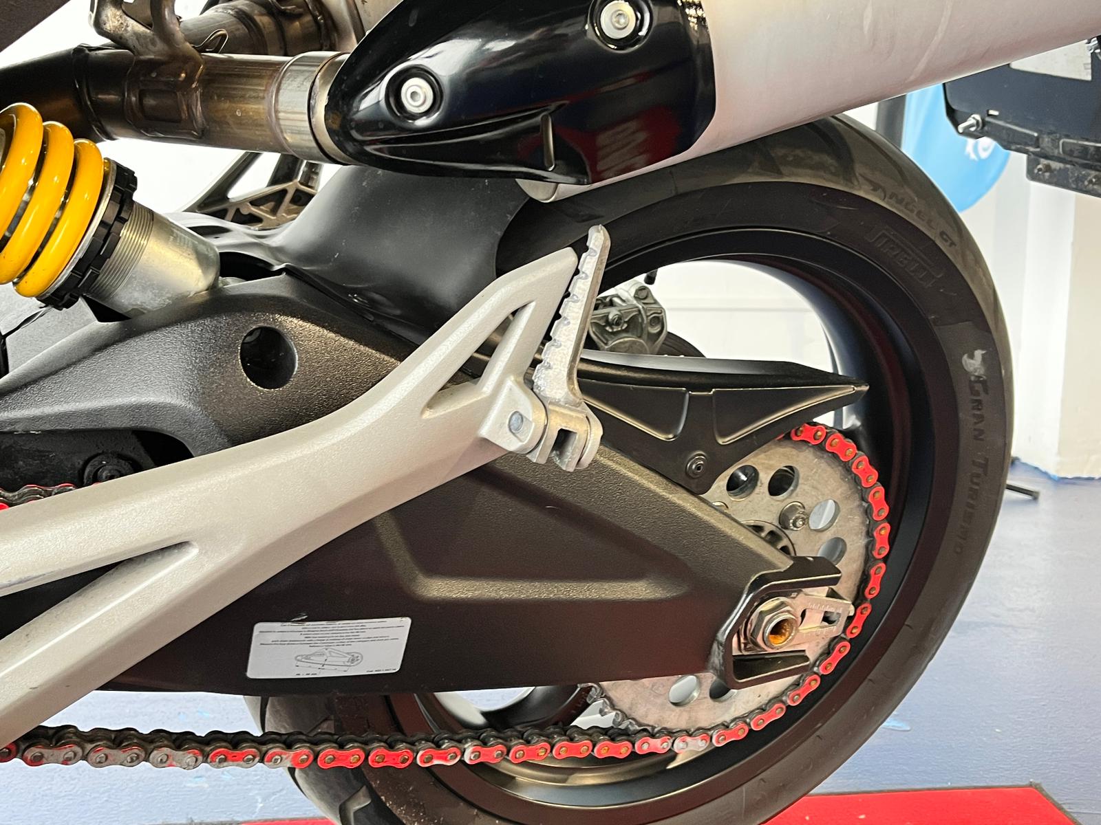 DUCATI MONSTER 696 ABS - Imagen 38