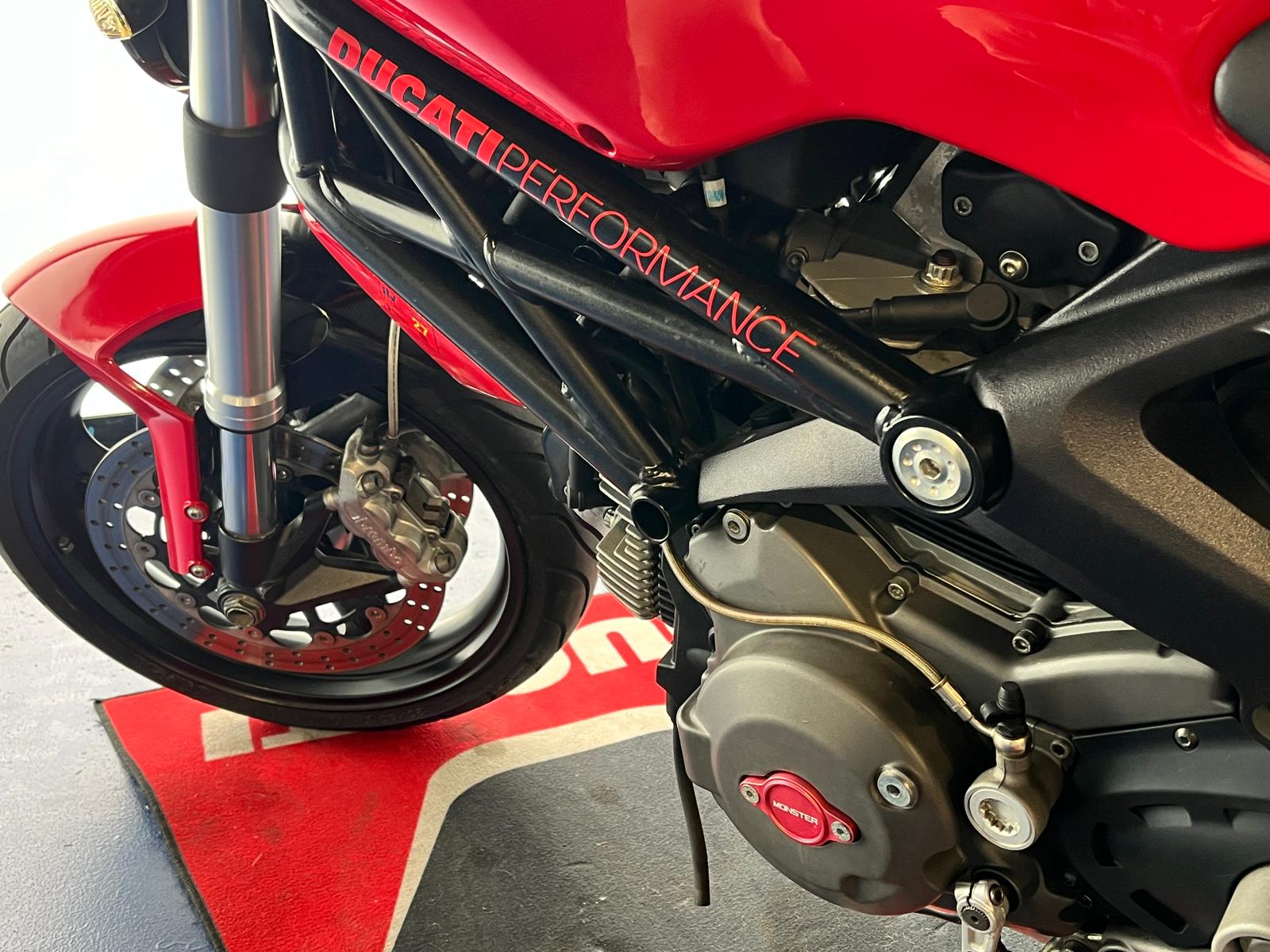 DUCATI MONSTER 696 ABS - Imagen 40