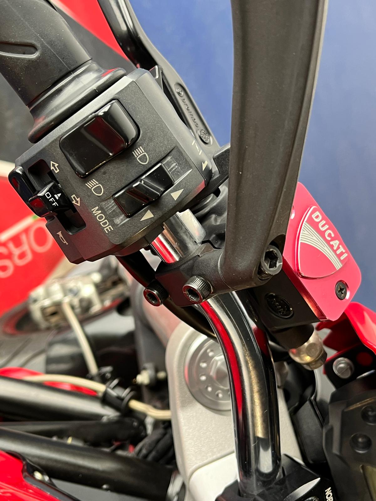 DUCATI MONSTER 696 ABS - Imagen 45