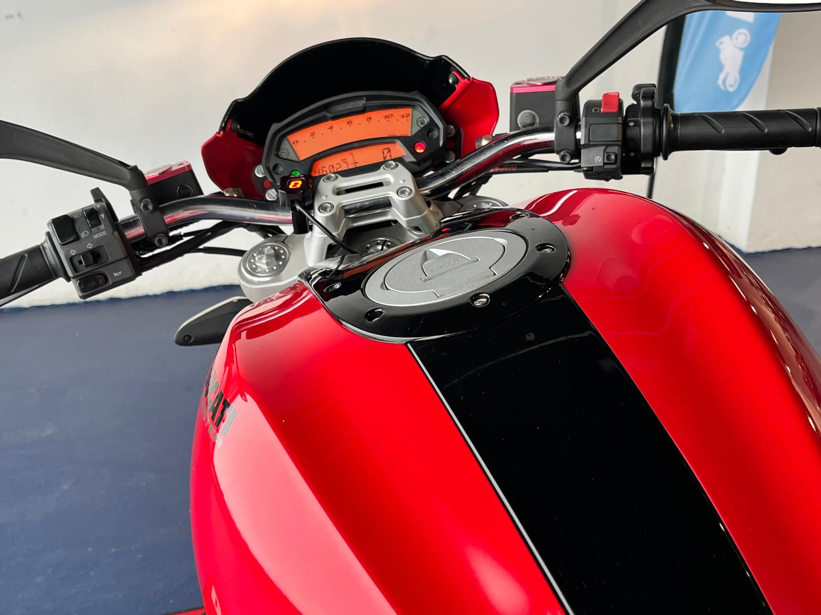 DUCATI MONSTER 696 ABS - Imagen 48