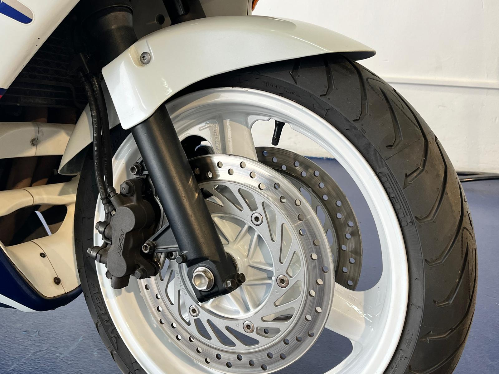 HONDA CBR 1000F 1995 - Imagen 9