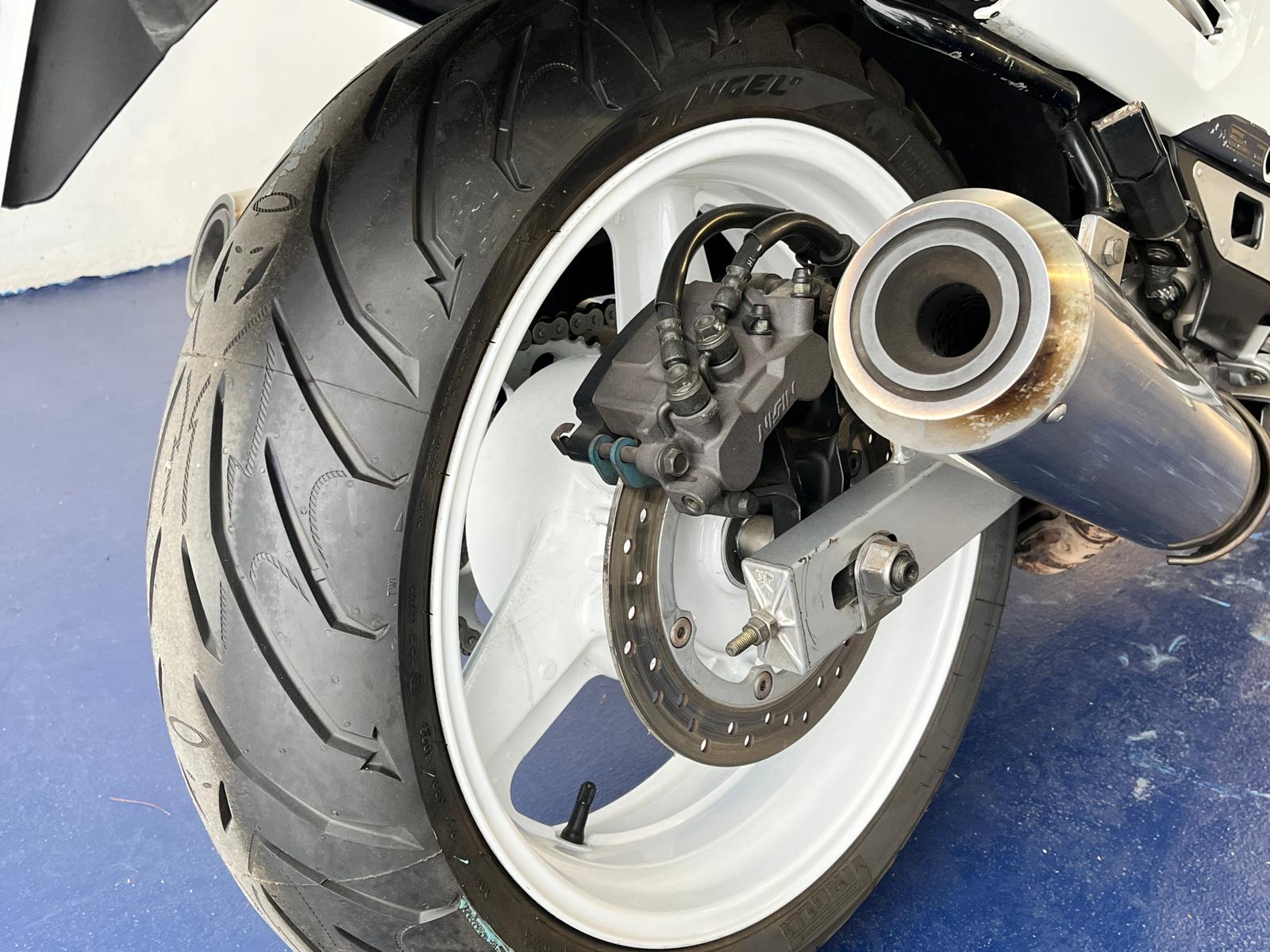 HONDA CBR 1000F 1995 - Imagen 18
