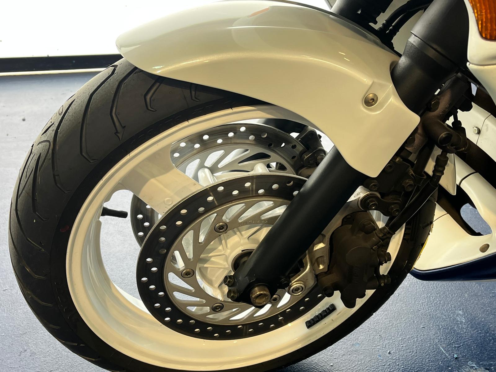 HONDA CBR 1000F 1995 - Imagen 25