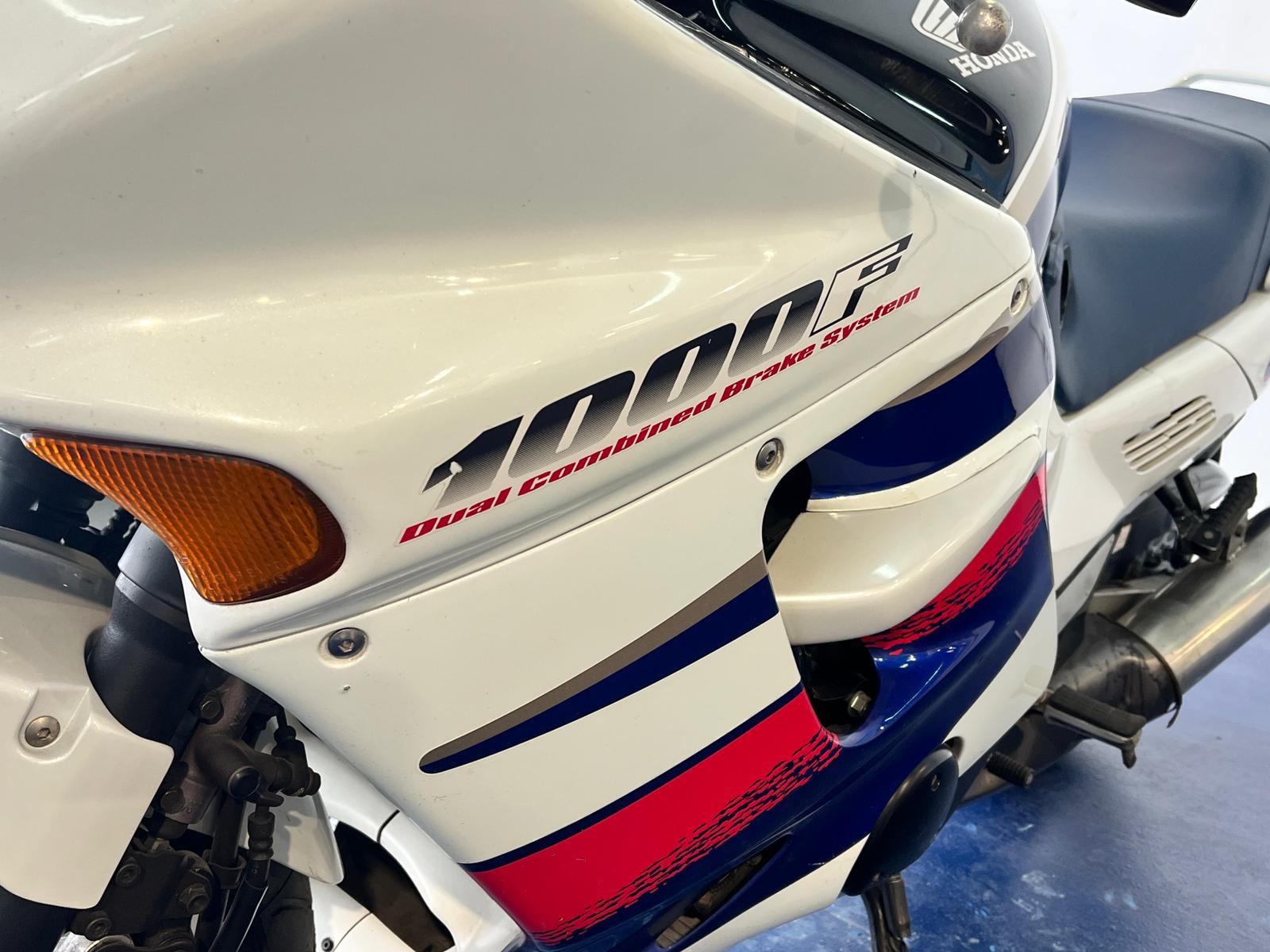 HONDA CBR 1000F 1995 - Imagen 31
