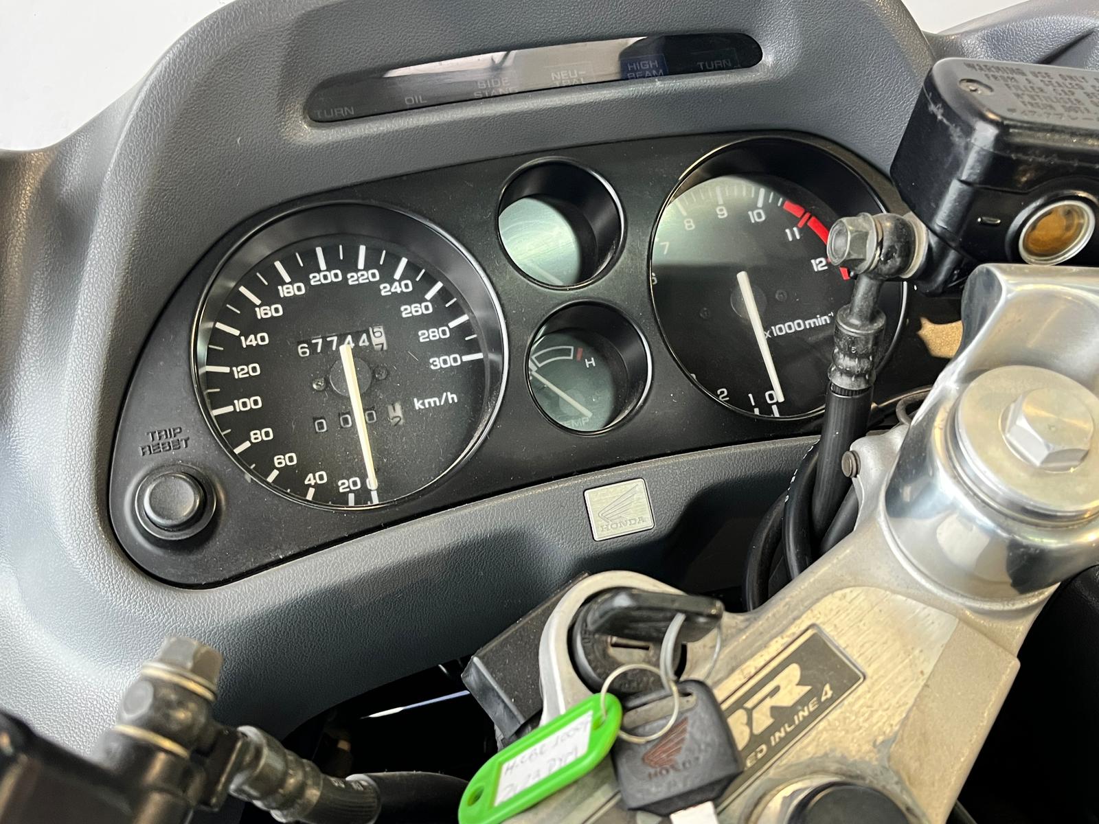 HONDA CBR 1000F 1995 - Imagen 40