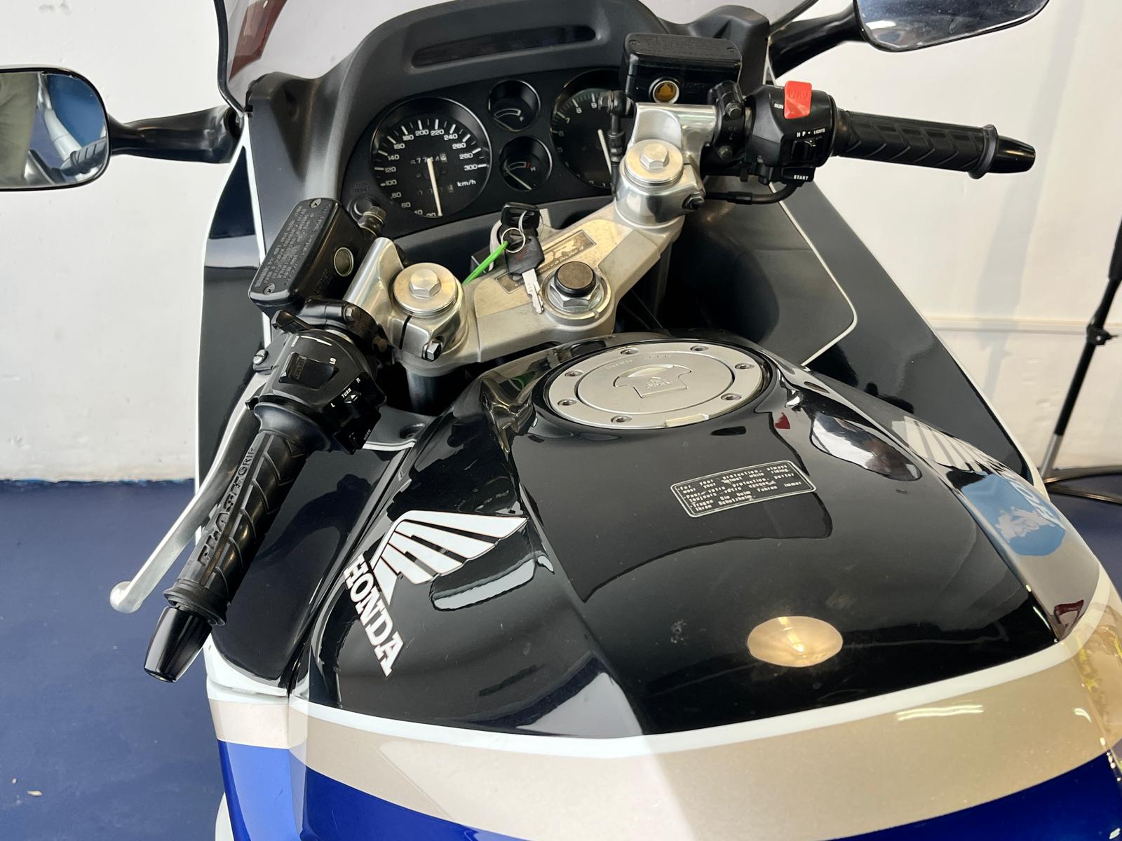 HONDA CBR 1000F 1995 - Imagen 42