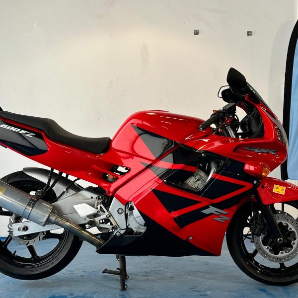HONDA CBR 600 F2