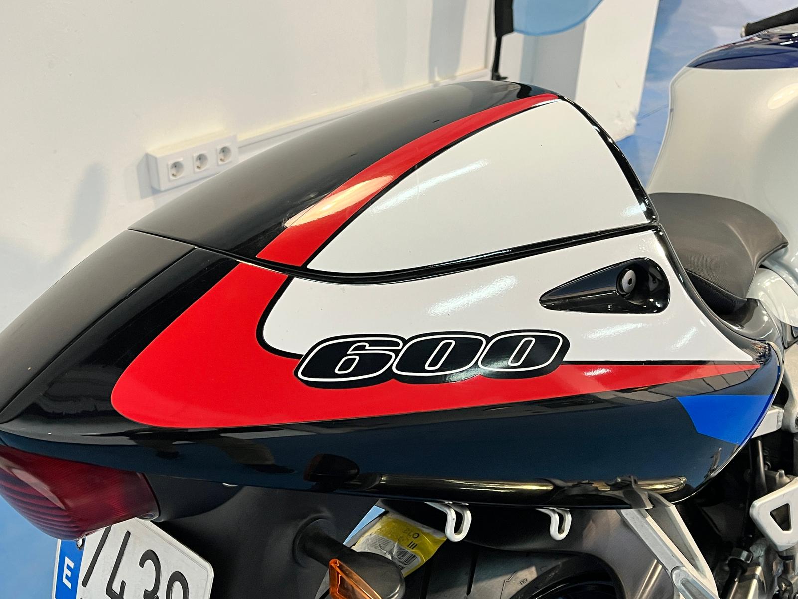 SUZUKI GSXR600 SRAD - Imagen 26