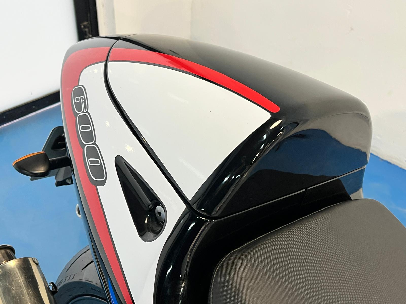 SUZUKI GSXR600 SRAD - Imagen 18