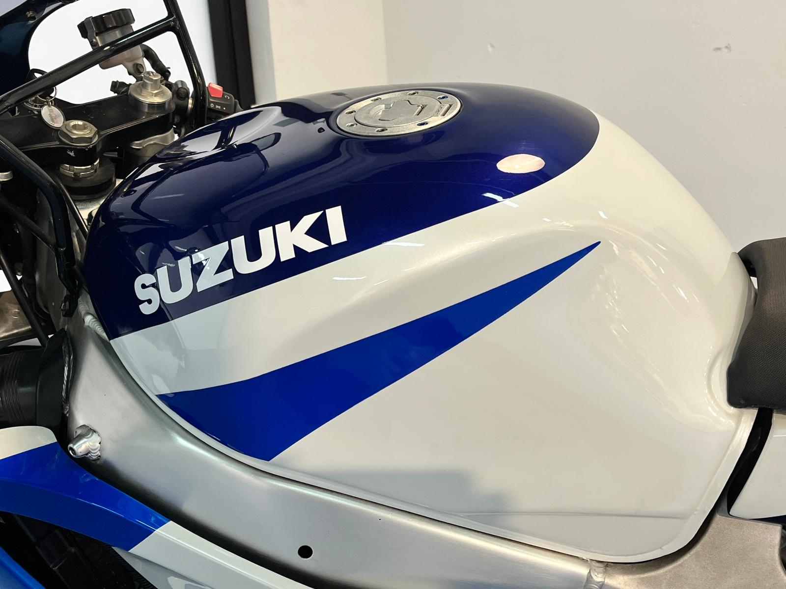 SUZUKI GSXR600 SRAD - Imagen 32