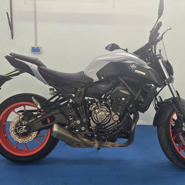 YAMAHA MT 07