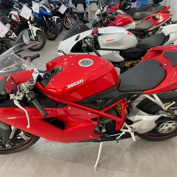 Alternative view of DUCATI 848