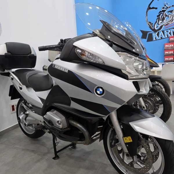 Alternative view of BMW R1200RT (2008)
