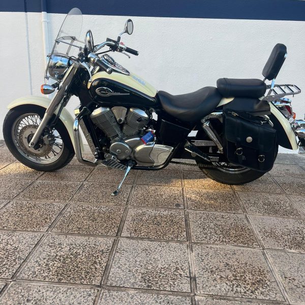 Alternative view of HONDA SHADOW 750