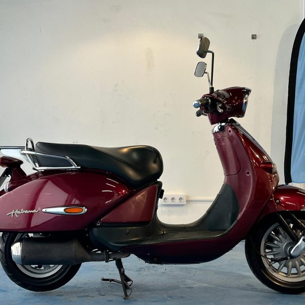 Alternative view of APRILIA HABANA 50