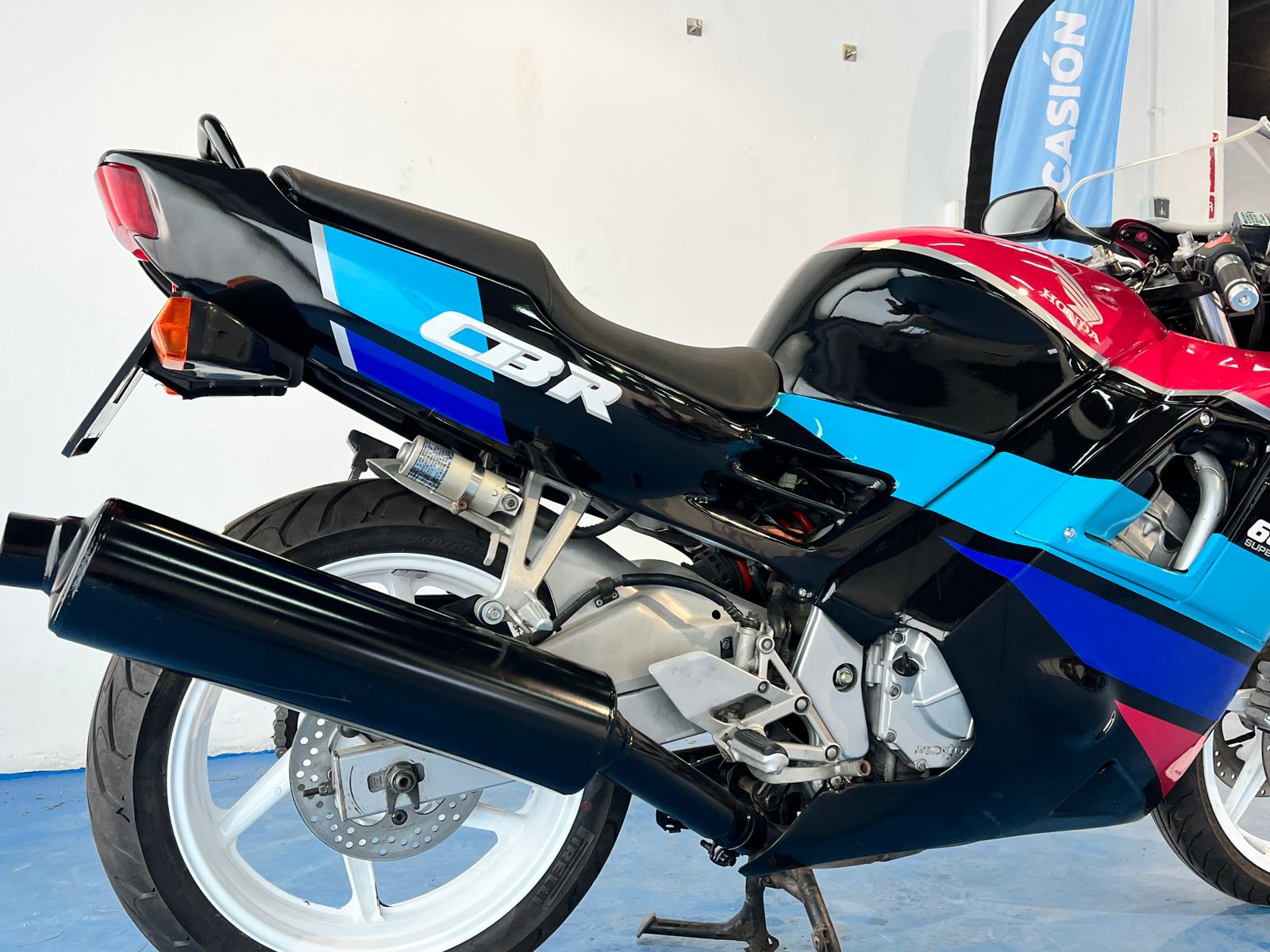 HONDA CBR 600 F BENETON - Imagen 8