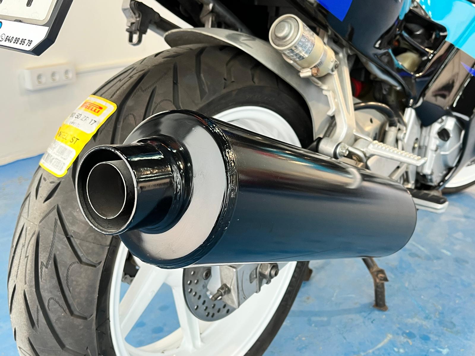 HONDA CBR 600 F BENETON - Imagen 19