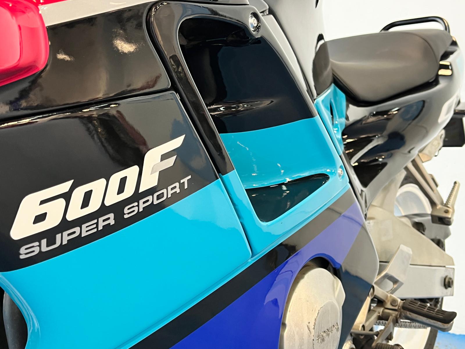 HONDA CBR 600 F BENETON - Imagen 33