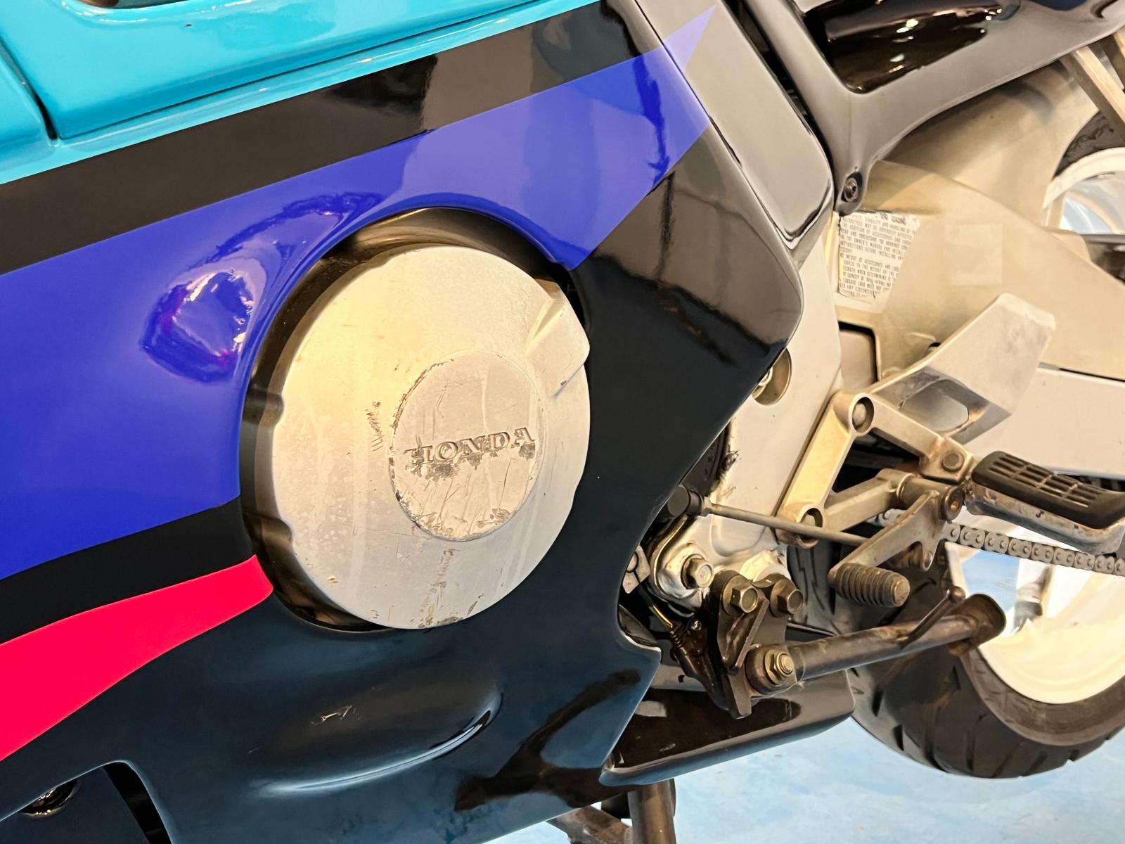 HONDA CBR 600 F BENETON - Imagen 34