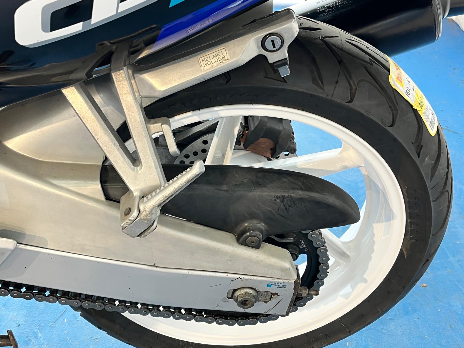 HONDA CBR 600 F BENETON - Imagen 36