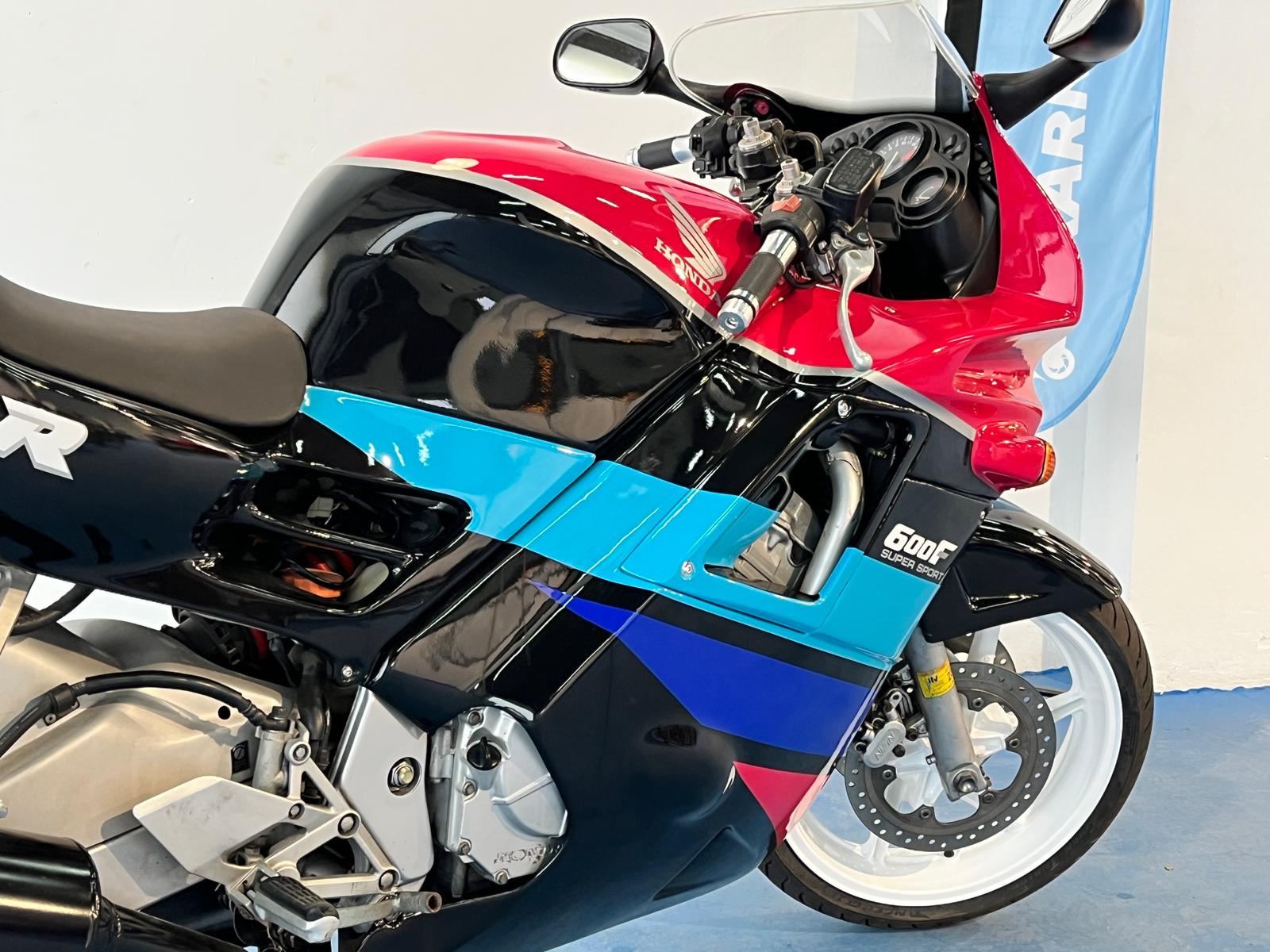 HONDA CBR 600 F BENETON - Imagen 56