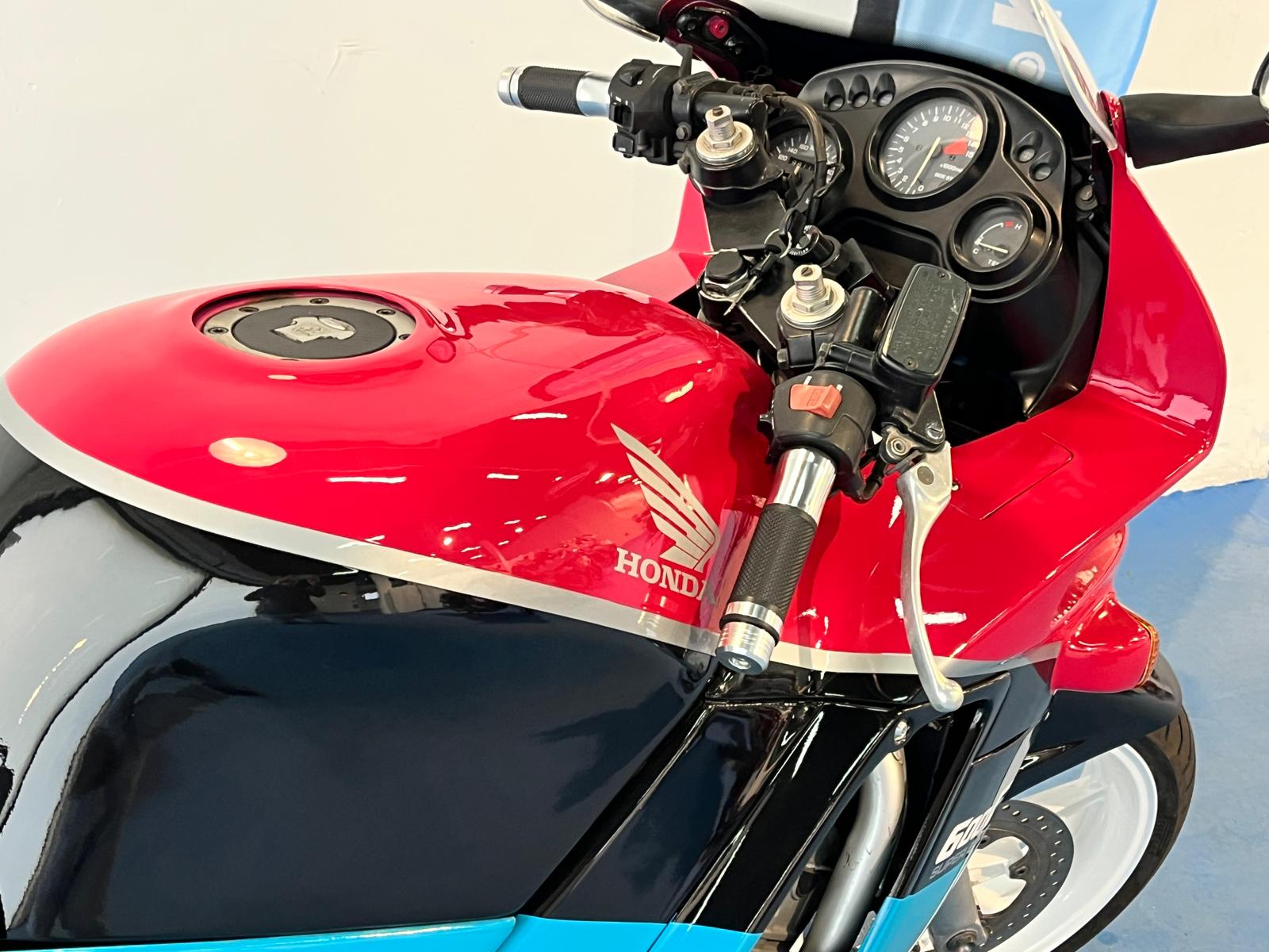 HONDA CBR 600 F BENETON - Imagen 58