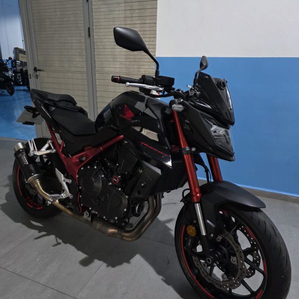 Alternative view of HONDA HORNET 750