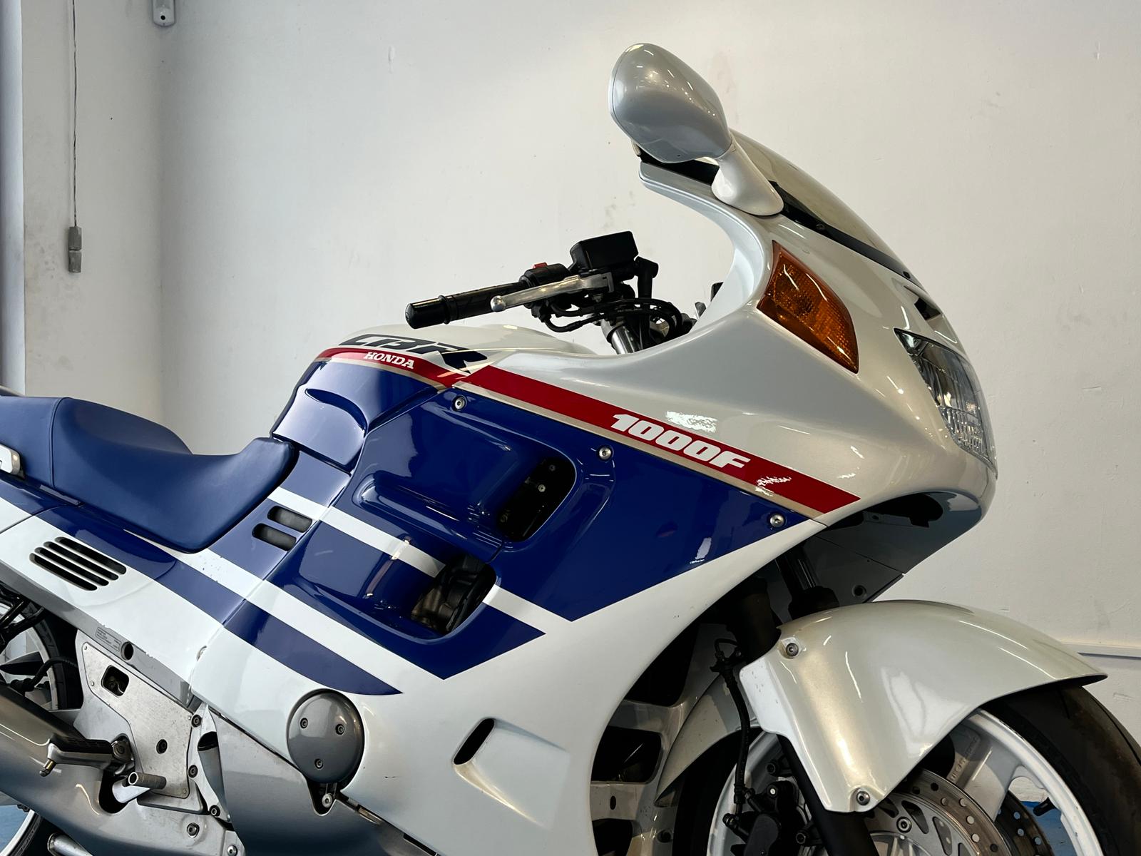 HONDA CBR 1000 F - Imagen 2
