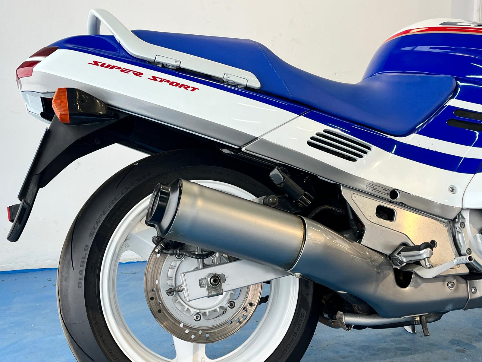 HONDA CBR 1000 F - Imagen 3