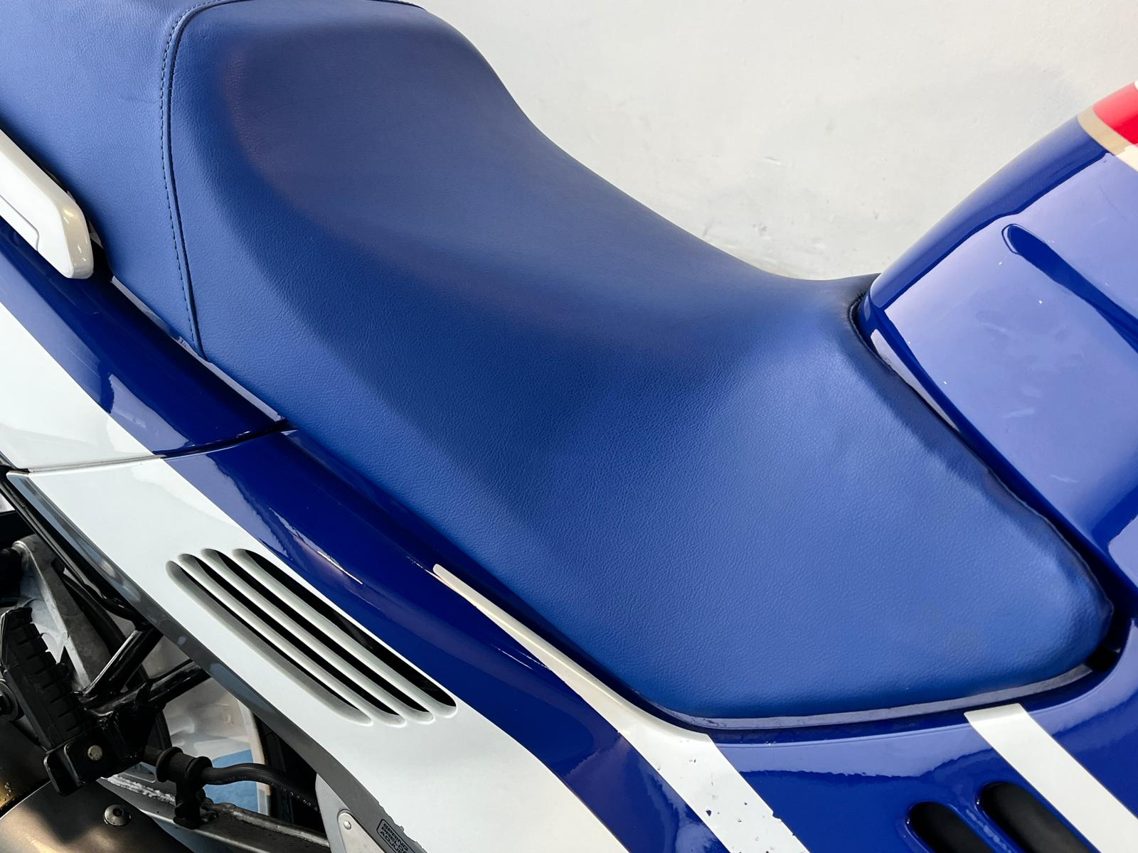 HONDA CBR 1000 F - Imagen 19