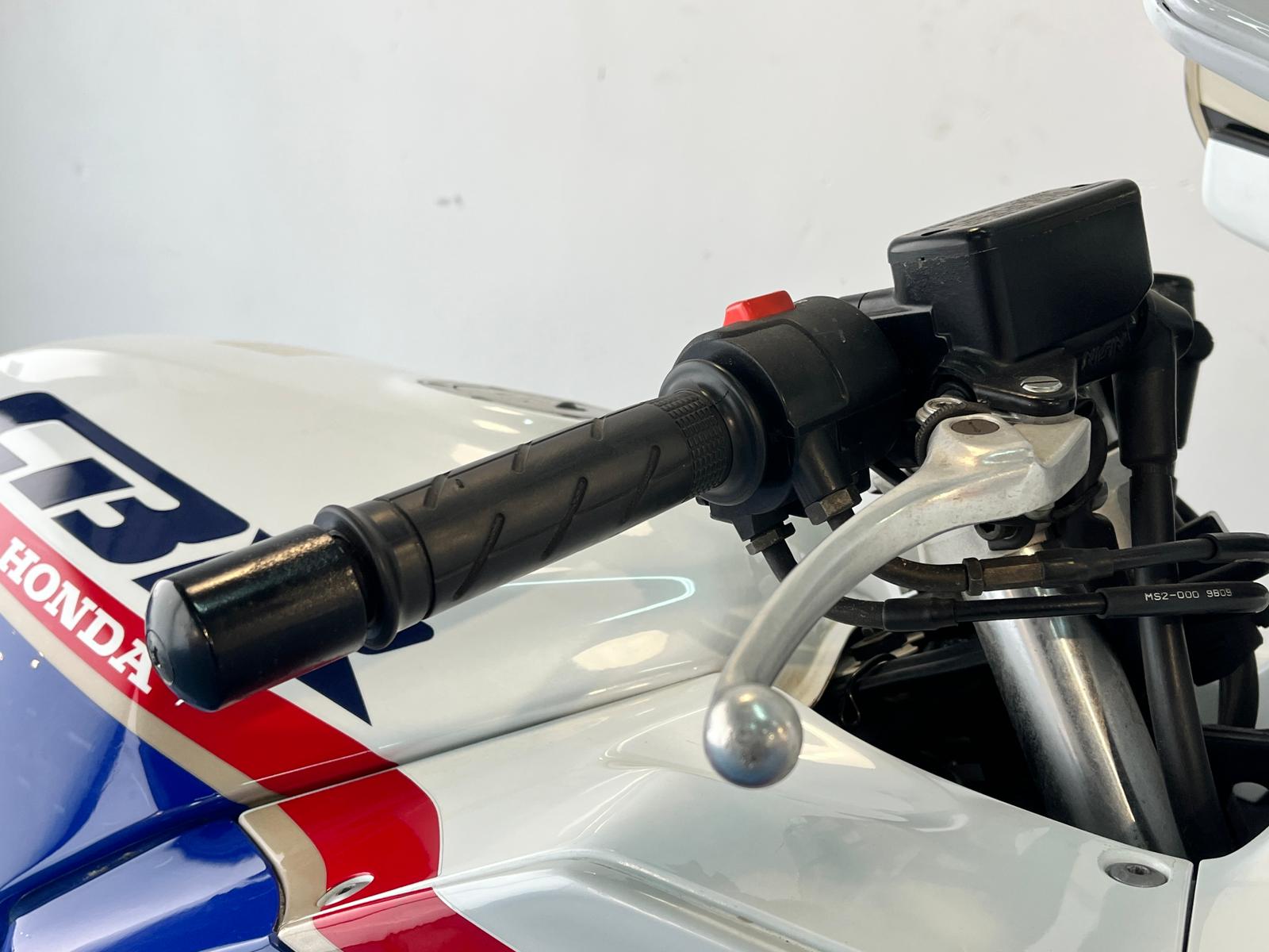 HONDA CBR 1000 F - Imagen 21