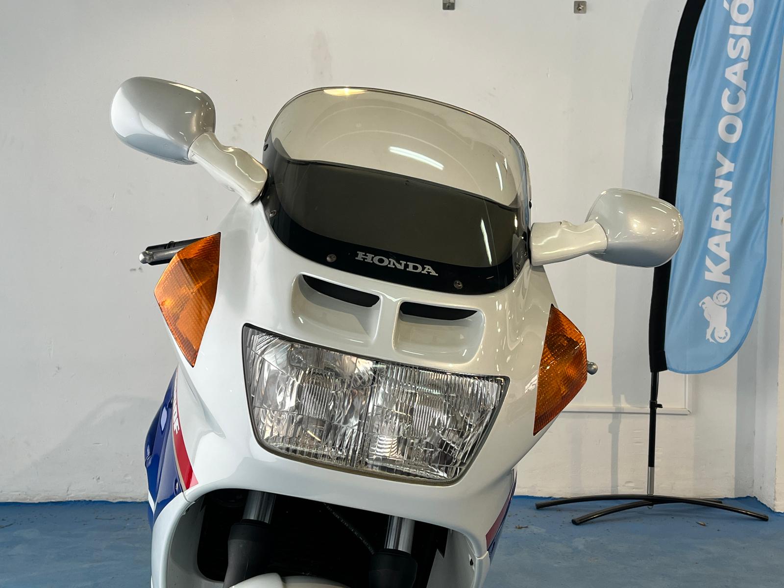 HONDA CBR 1000 F - Imagen 25