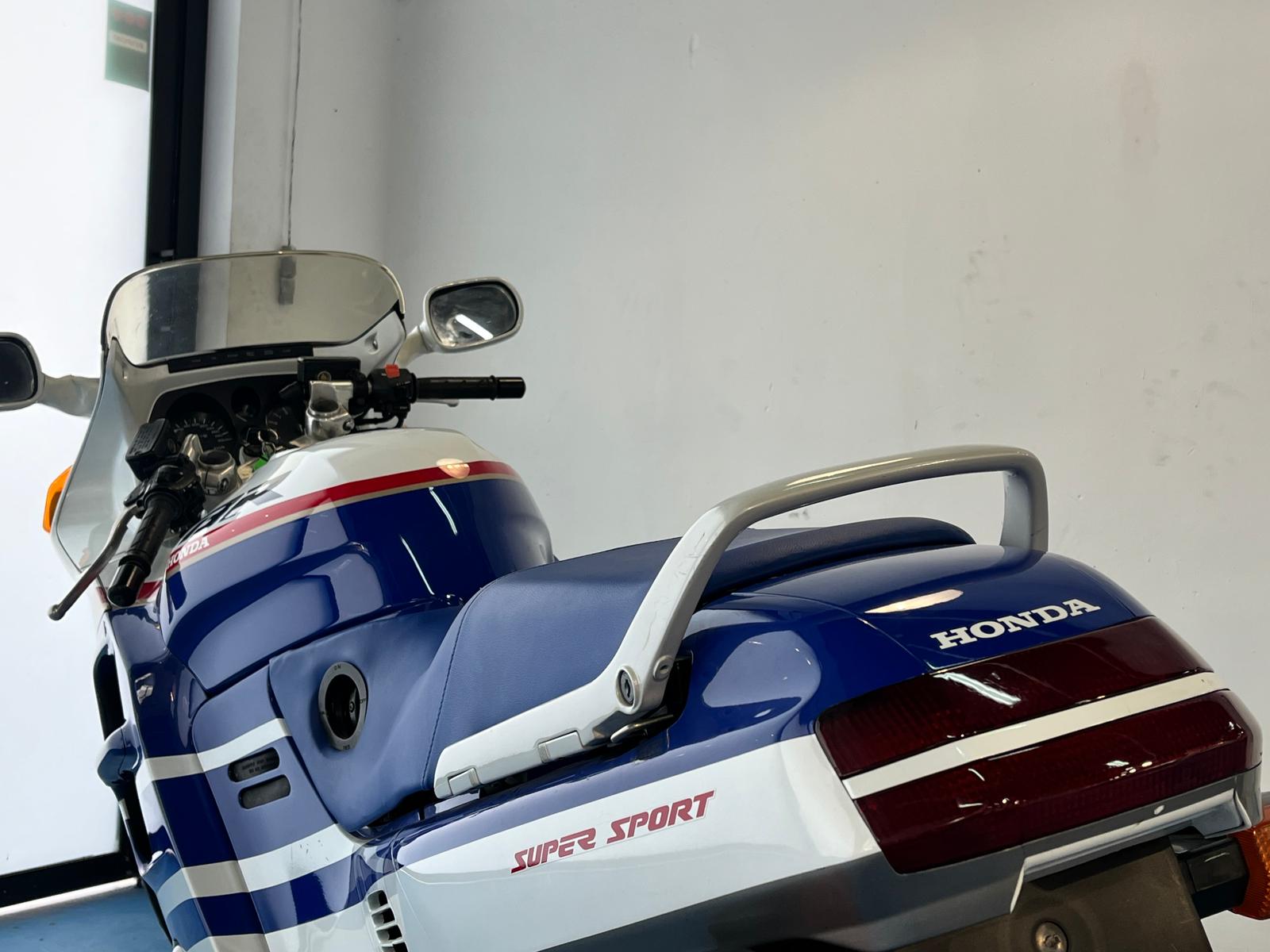 HONDA CBR 1000 F - Imagen 42