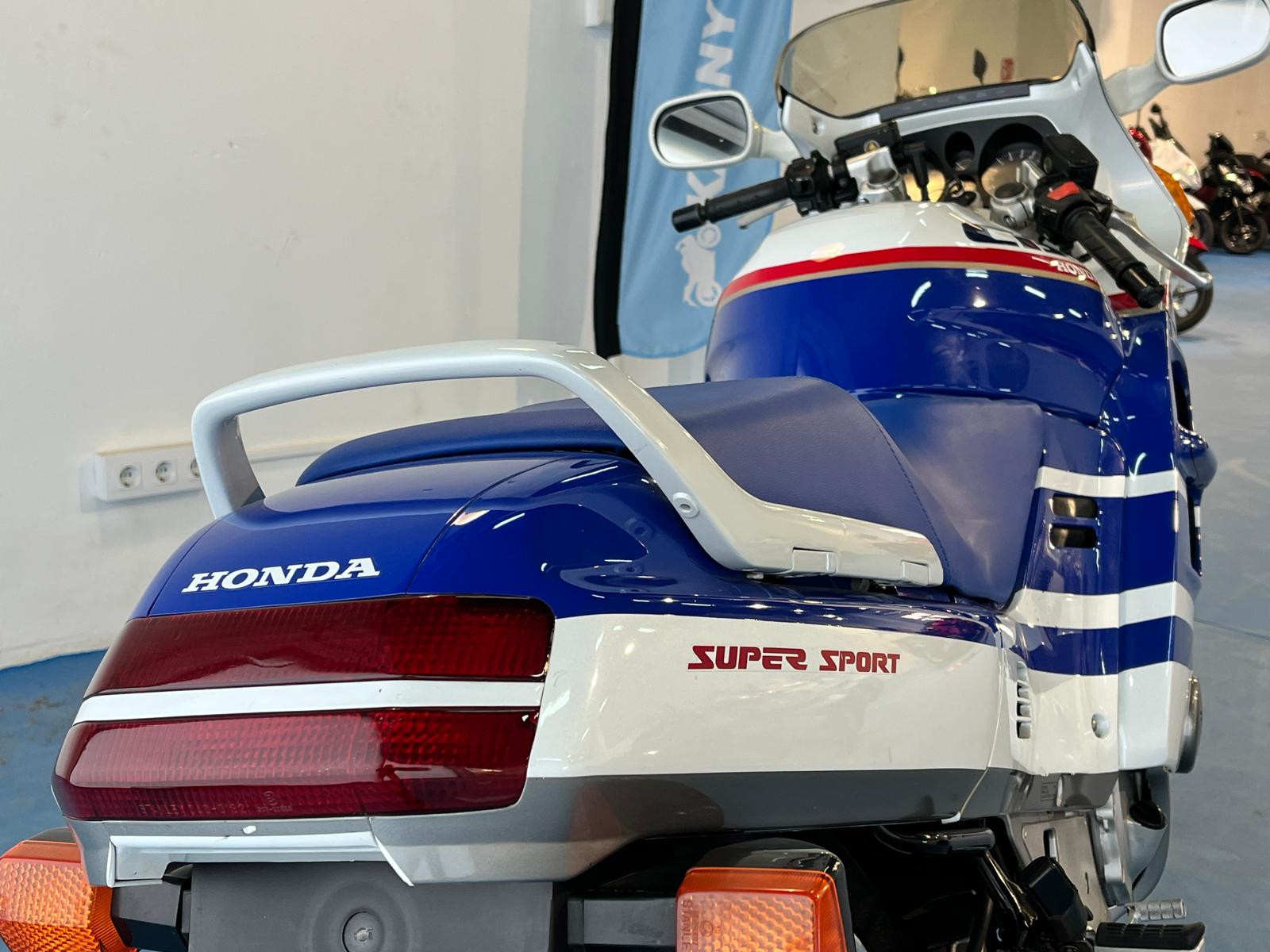 HONDA CBR 1000 F - Imagen 48