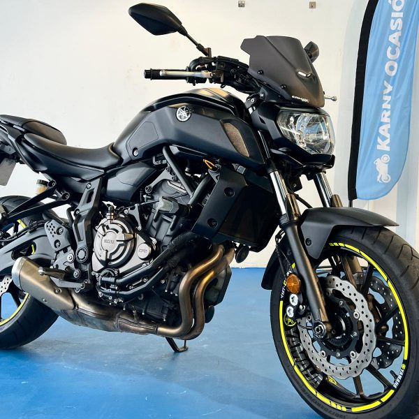 Alternative view of YAMAHA MT-07 ABS A2