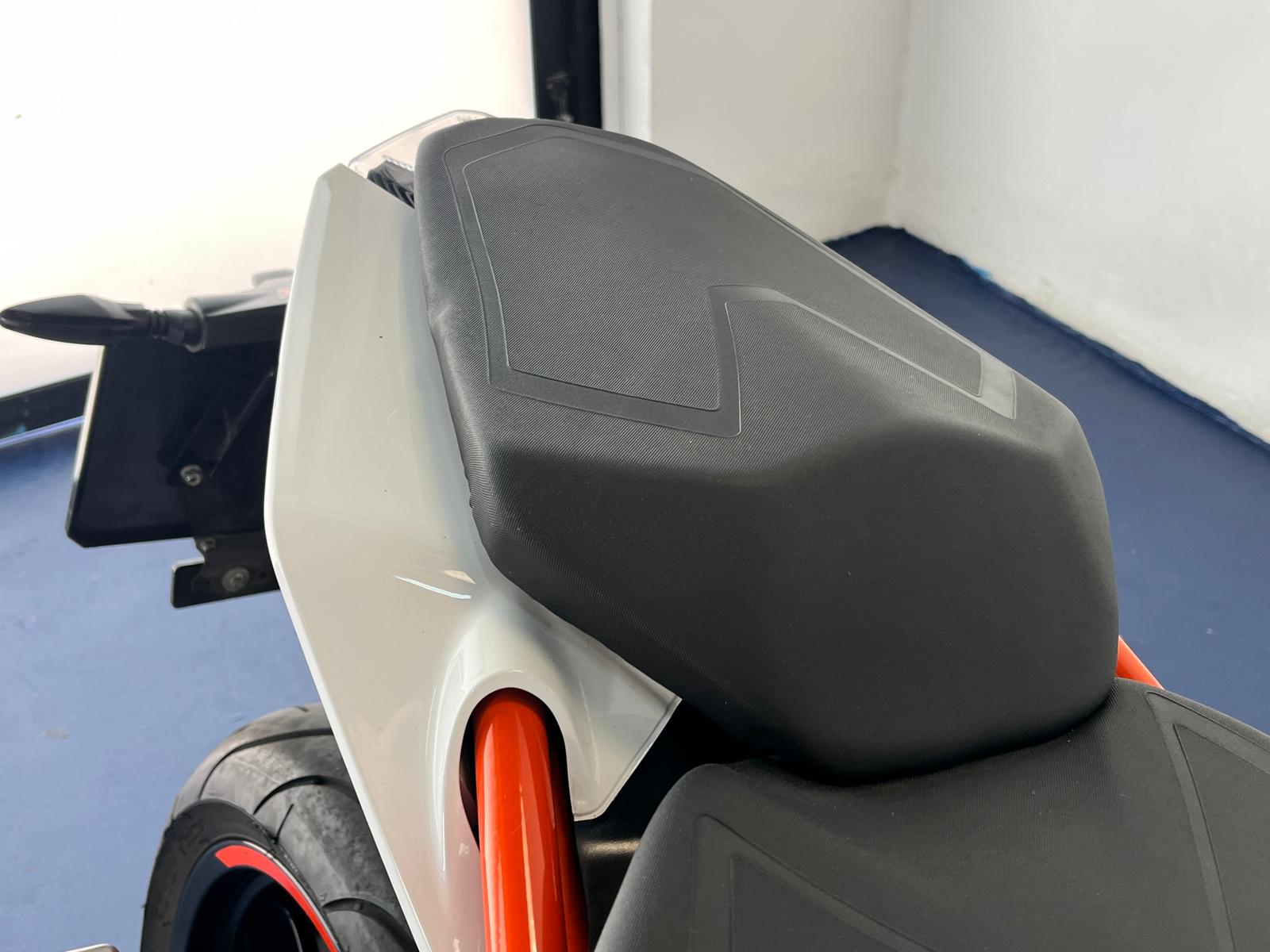 KTM DUKE 125 ABS - Imagen 22