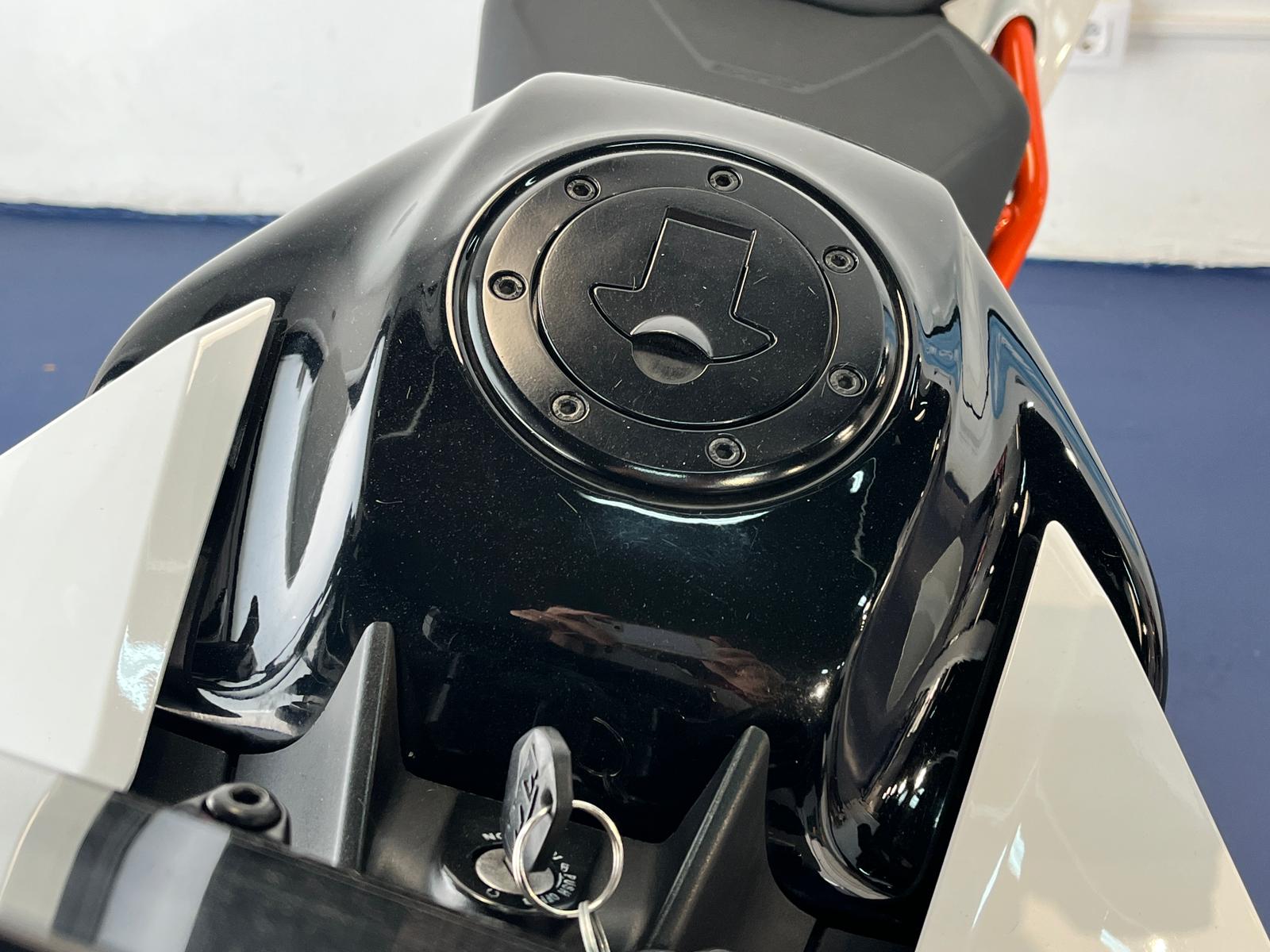 KTM DUKE 125 ABS - Imagen 30