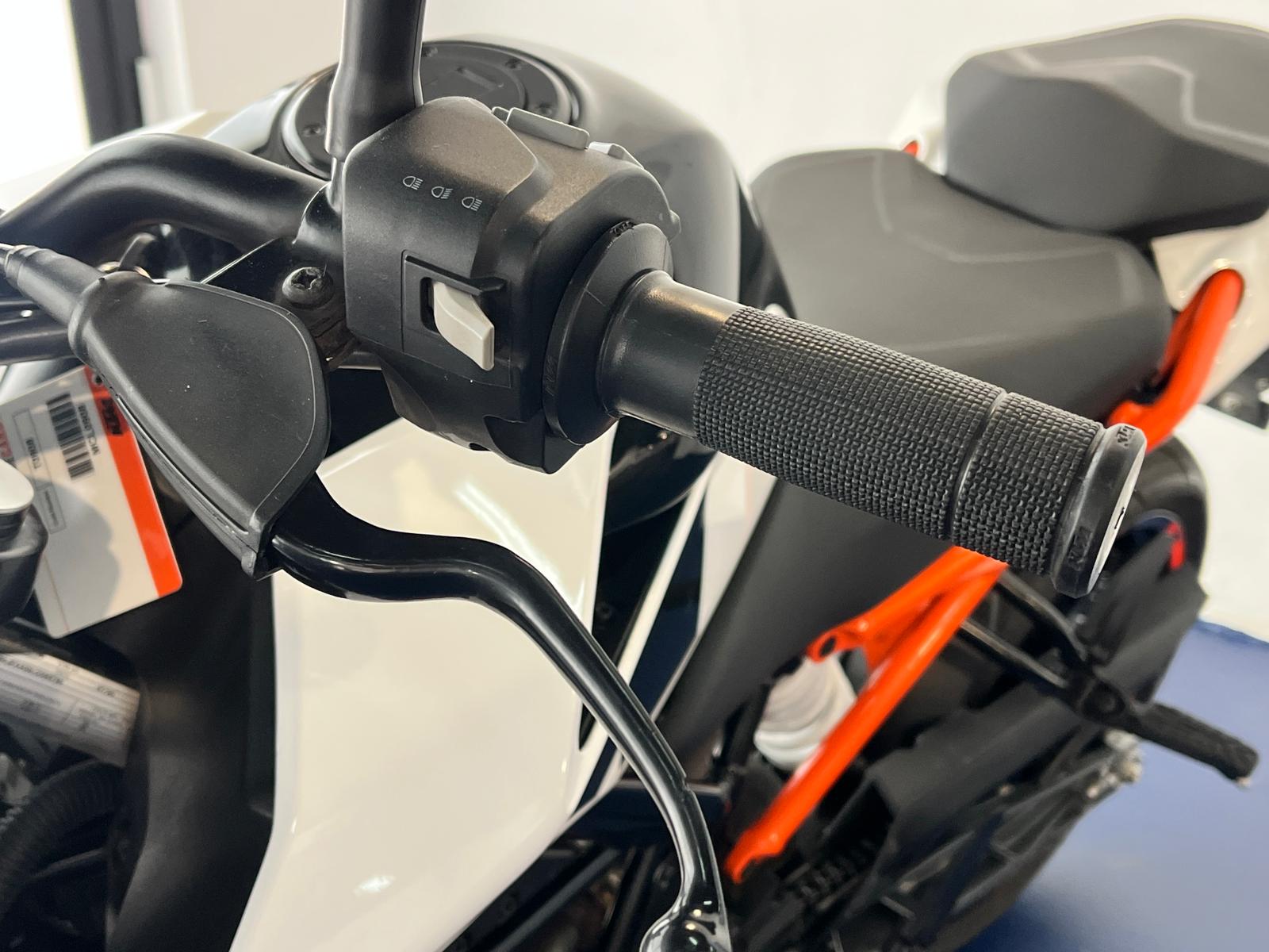 KTM DUKE 125 ABS - Imagen 31